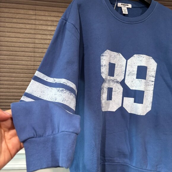 Tilly's Women's Crewneck Sweatshirt SZ: Large Blue/White - Picture 2 of 12